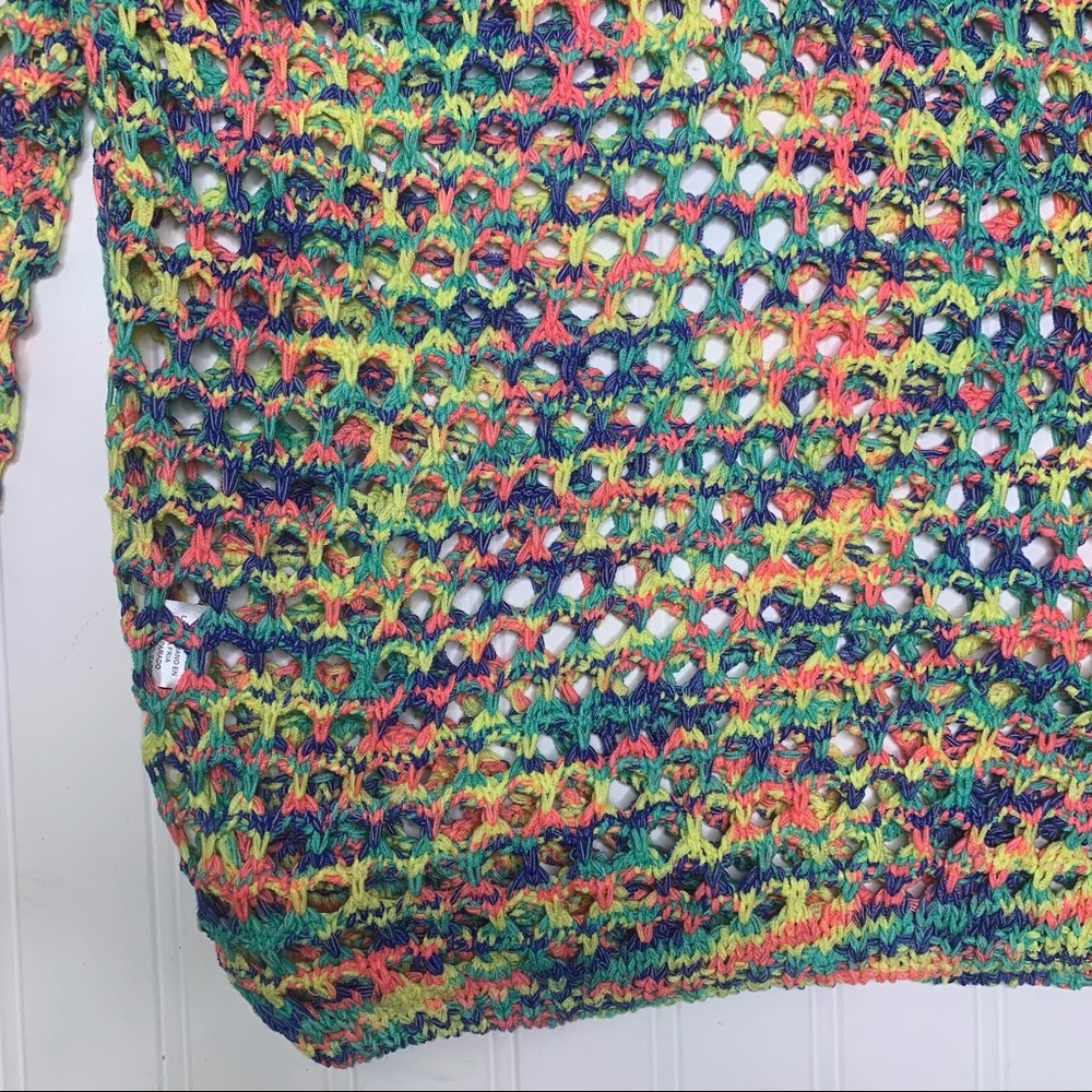 Lulumari Colorful Netted Top - Picture 12 of 16